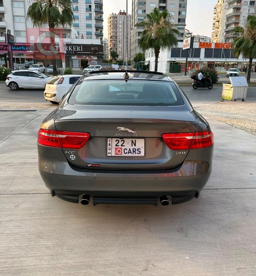 جاكوار XE